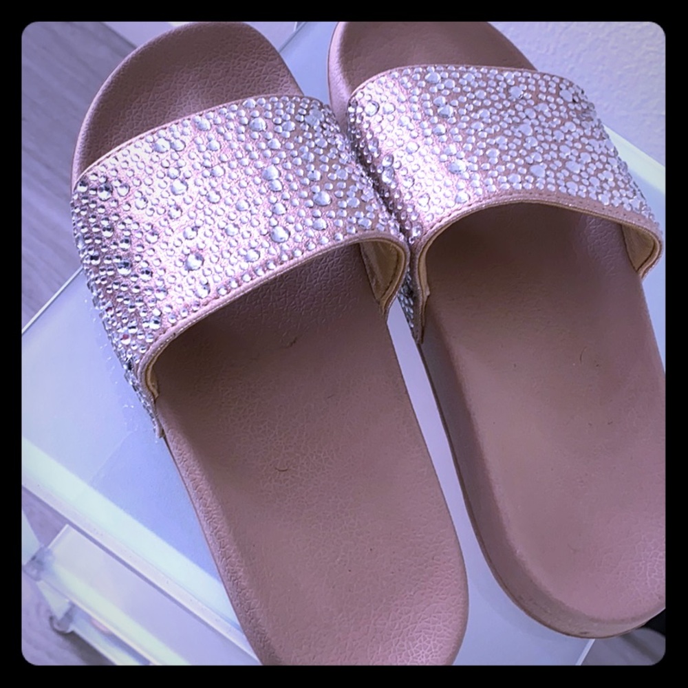 Women’s sandals